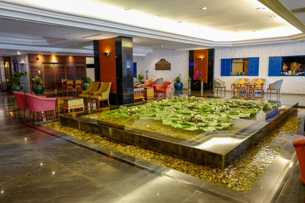 Bangkok Lotus Hotel Review Cost Effective Hotel (skumvit 33) 8